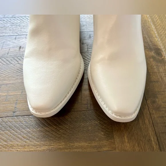 NWT White cowboy boots - Picture 5 of 6